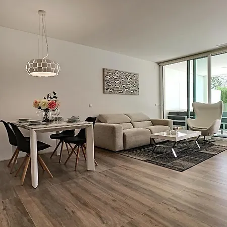 Acacia Golf @ Colinas Golf Apartment